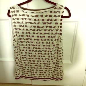 Sleeveless lace shirt